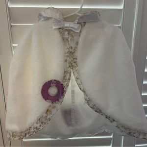 Brand new princess light-up cloak, Disney